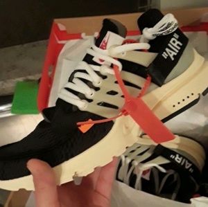 Prestos off white